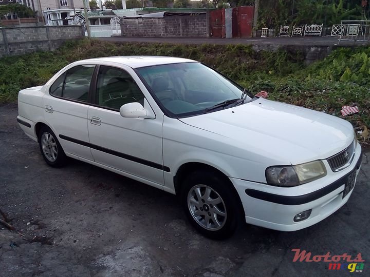 1999' Nissan Sunny photo #1