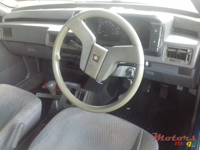 2000' Proton Saga photo #4