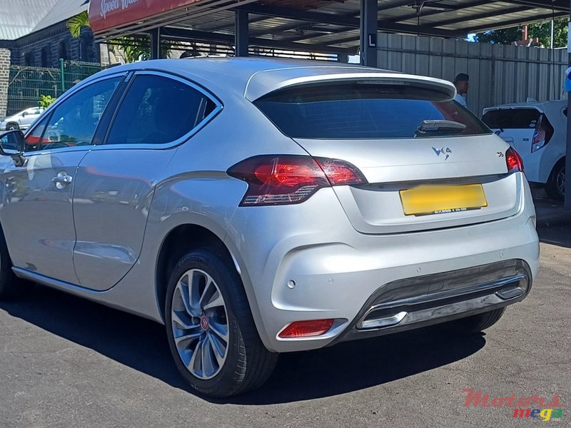 2016' Citroen DS4 photo #3