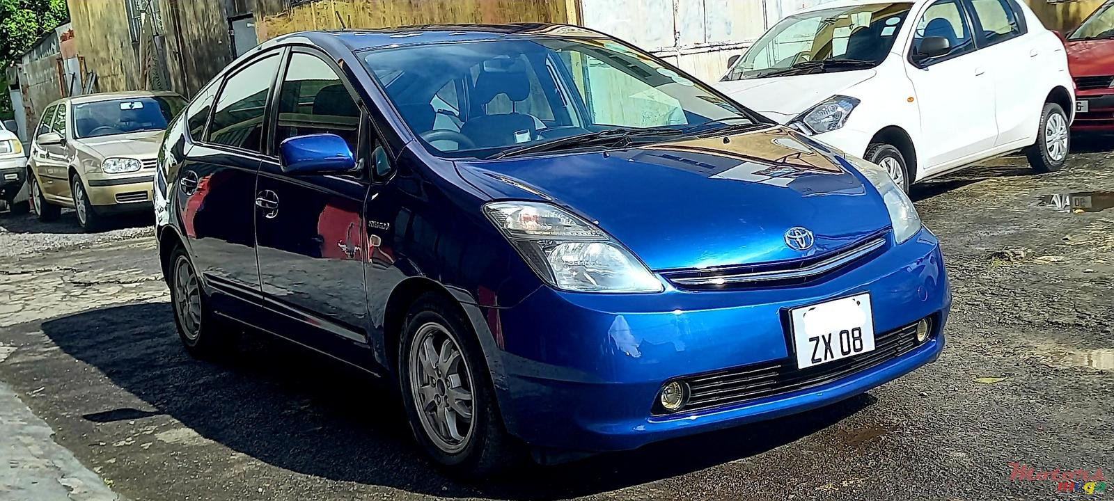 2008' Toyota Prius photo #1