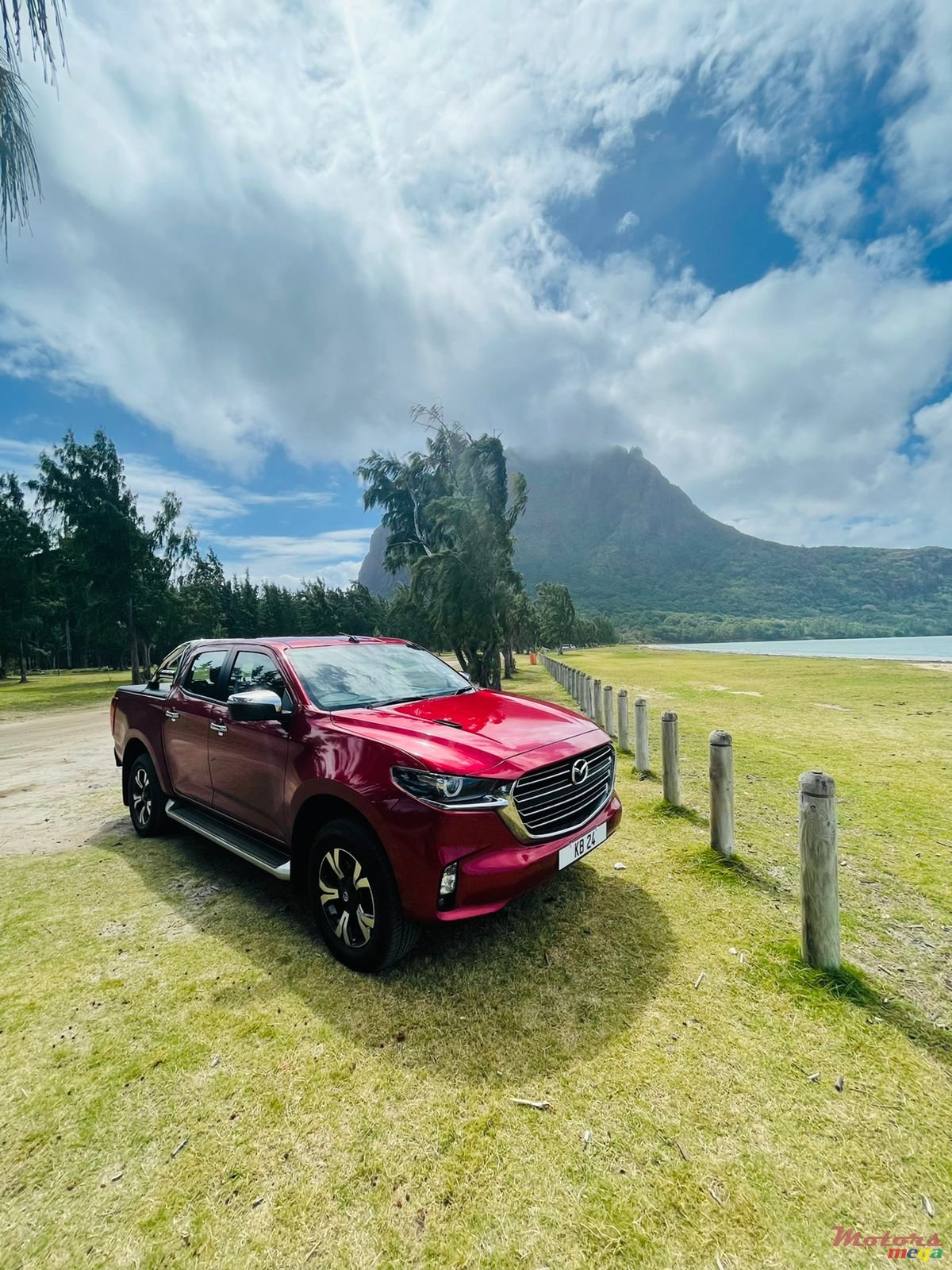 2022' Mazda BT-50 photo #2