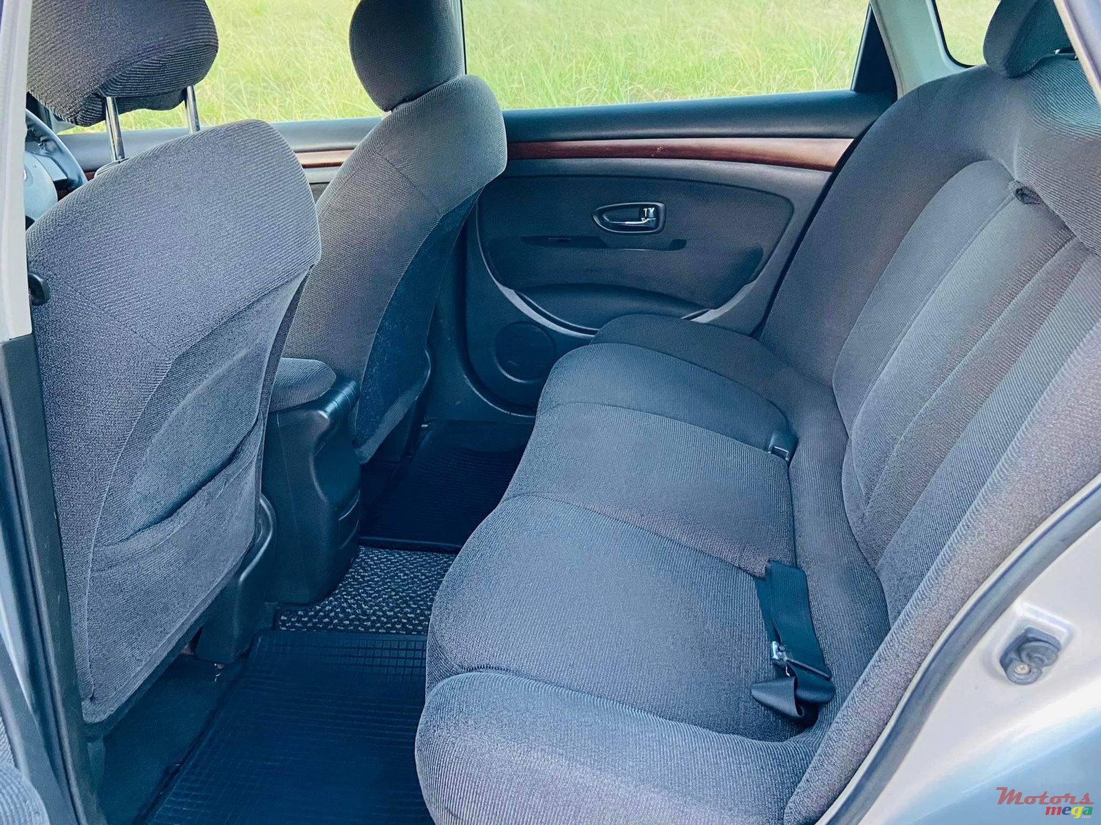 2007' Nissan Bluebird Slyphy photo #7