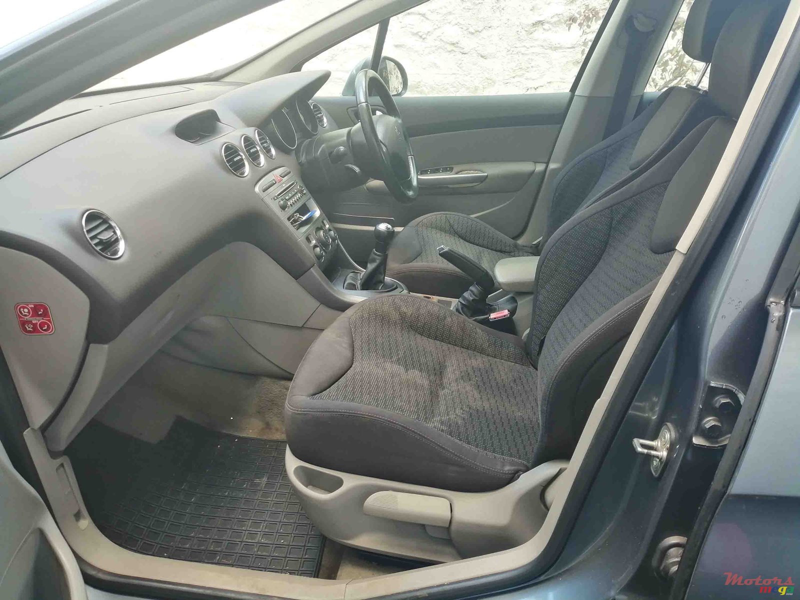 2008' Peugeot 308 photo #3