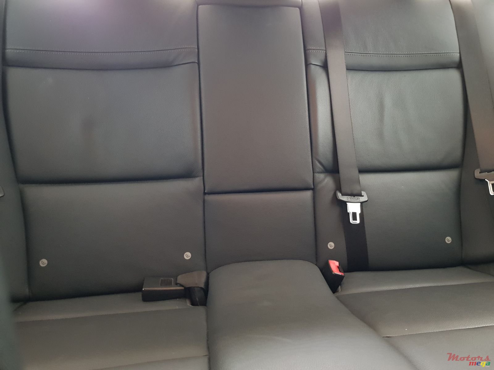 2009' BMW 3 Series photo #5