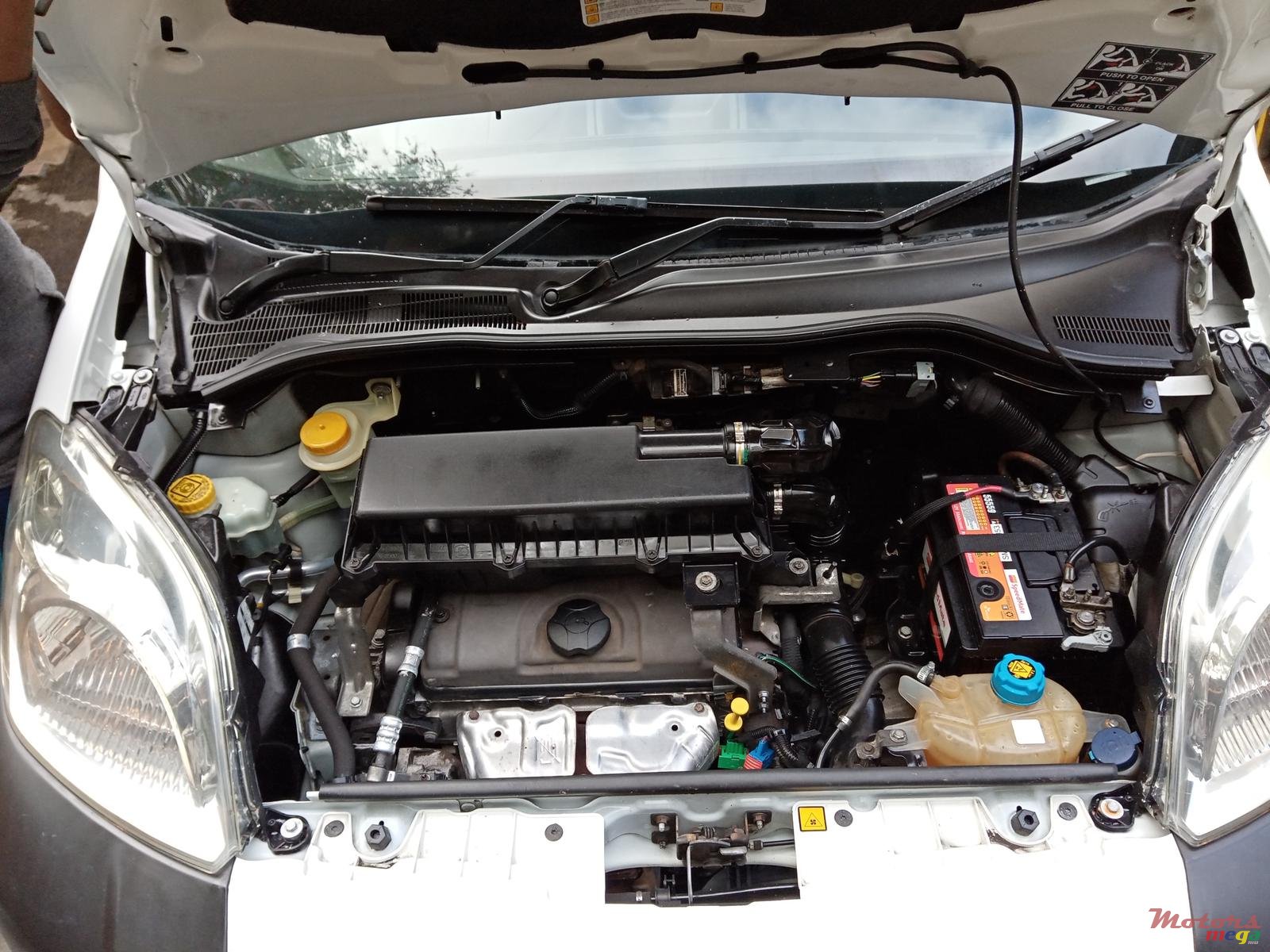 2013' Peugeot photo #6