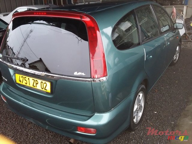 2002' Honda Stream photo #3