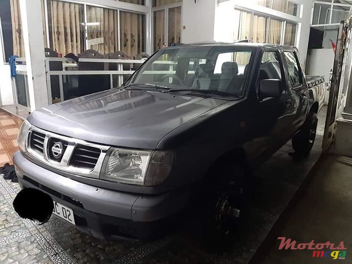 2002' Nissan Hardbody photo #1