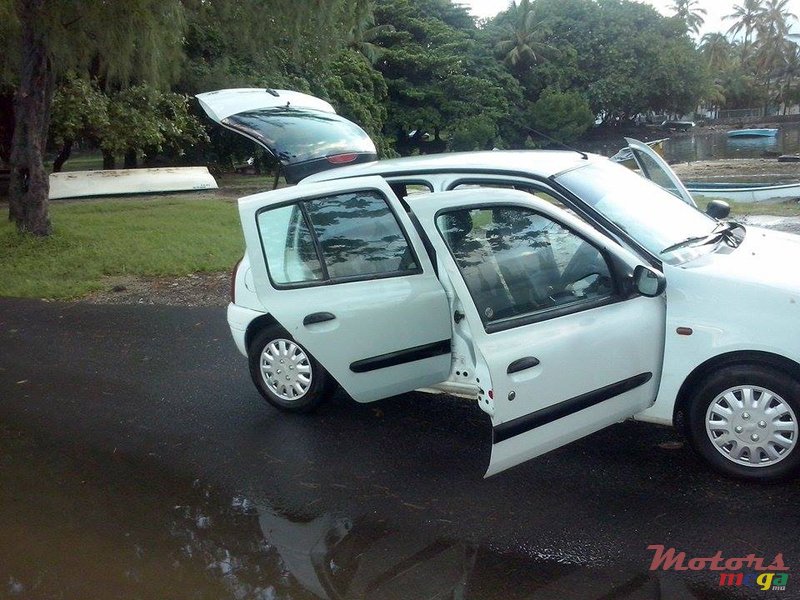 1999' Renault Clio dorigine photo #3