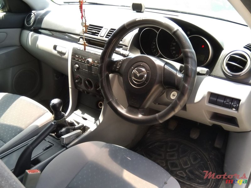 2006' Mazda 3 photo #4