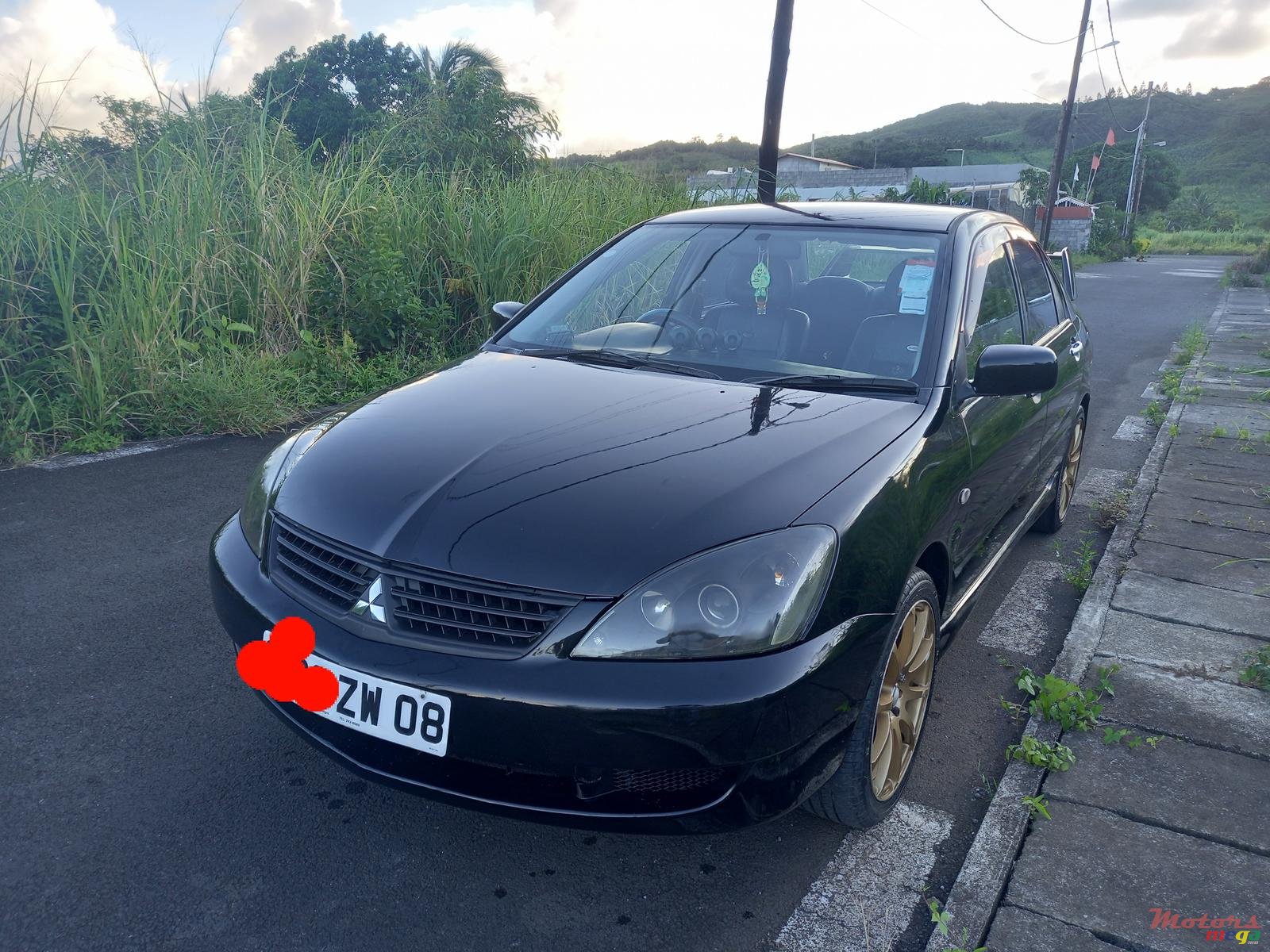 2008' Mitsubishi Lancer photo #3