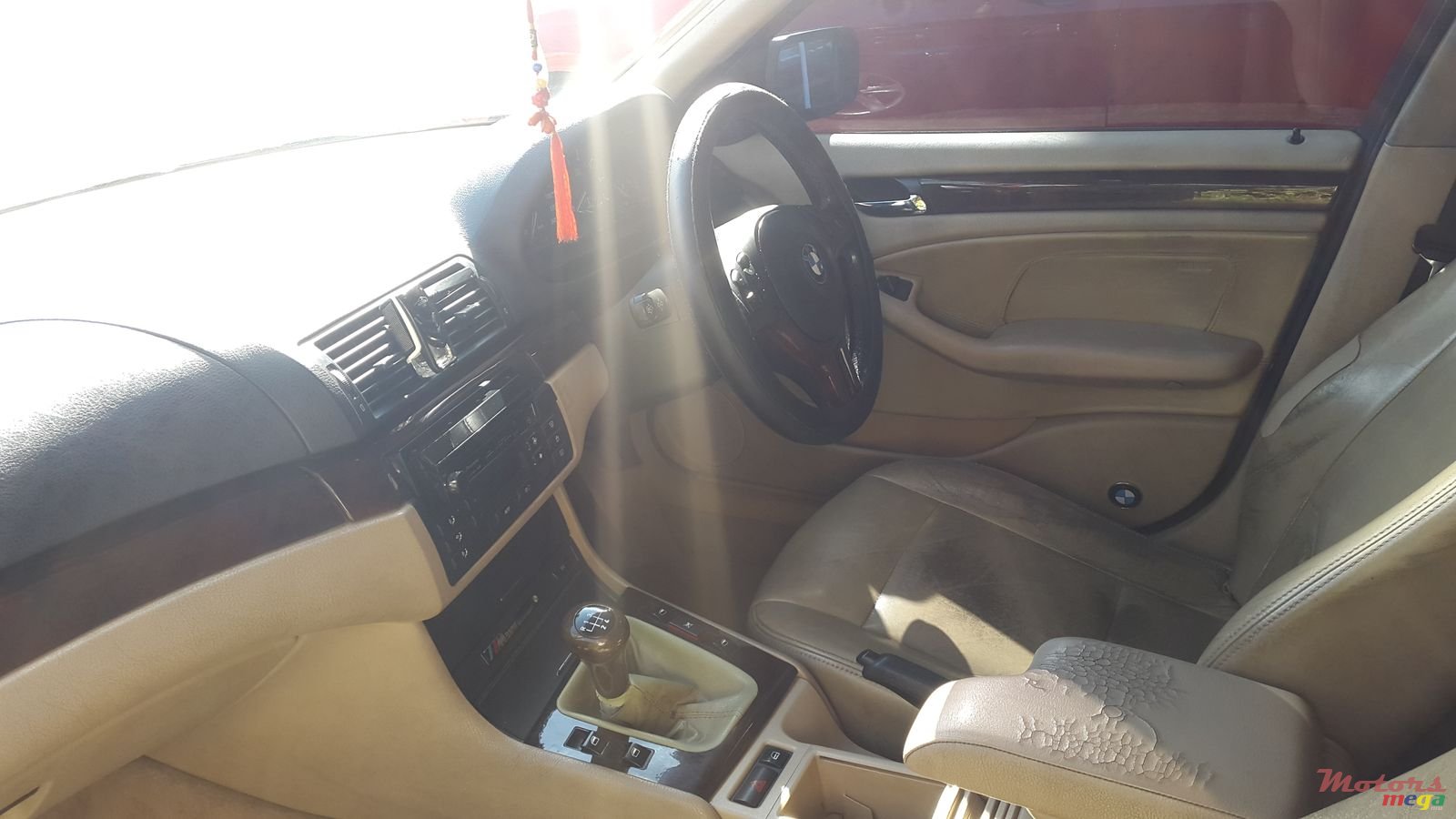 2004' BMW 3 Series photo #2