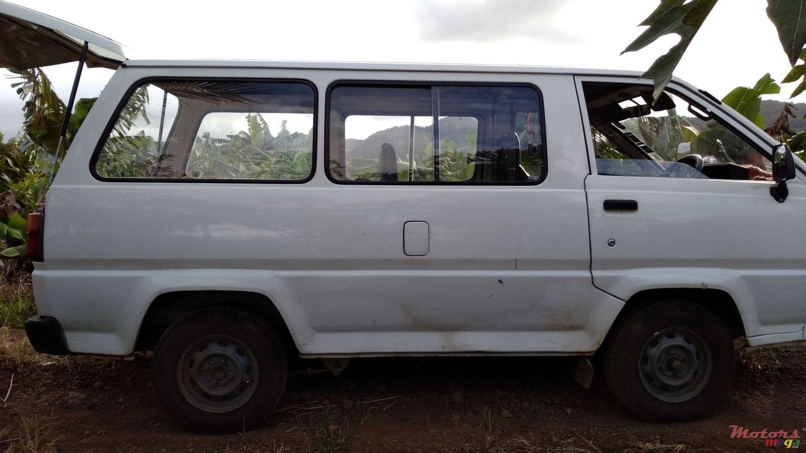 1989' Toyota photo #1