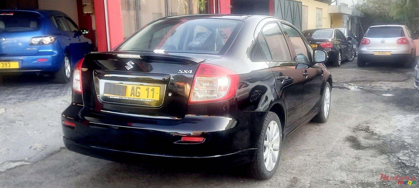 2011' Suzuki SX4 photo #4