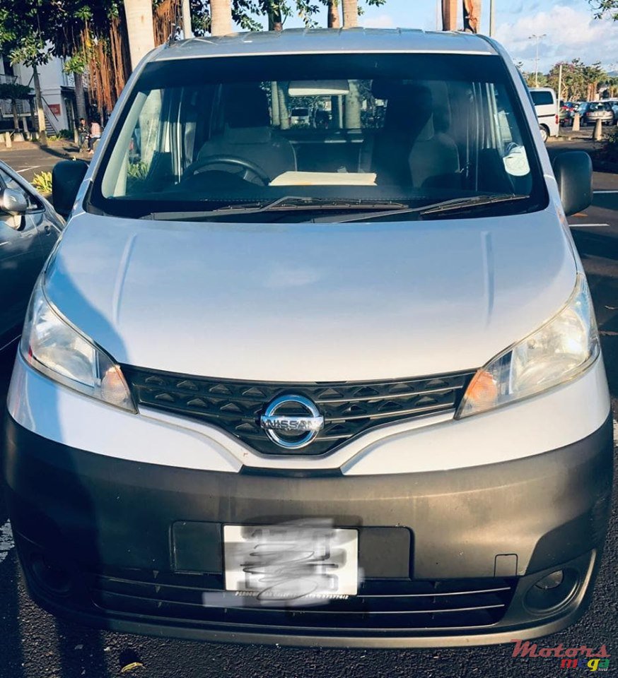 2015' Nissan NV photo #1