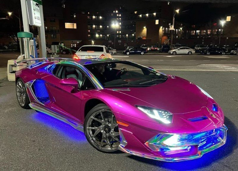 Nicki Minaj Goes All Pink in a Wrapped Lamborghini Aventador SVJ Roadster
