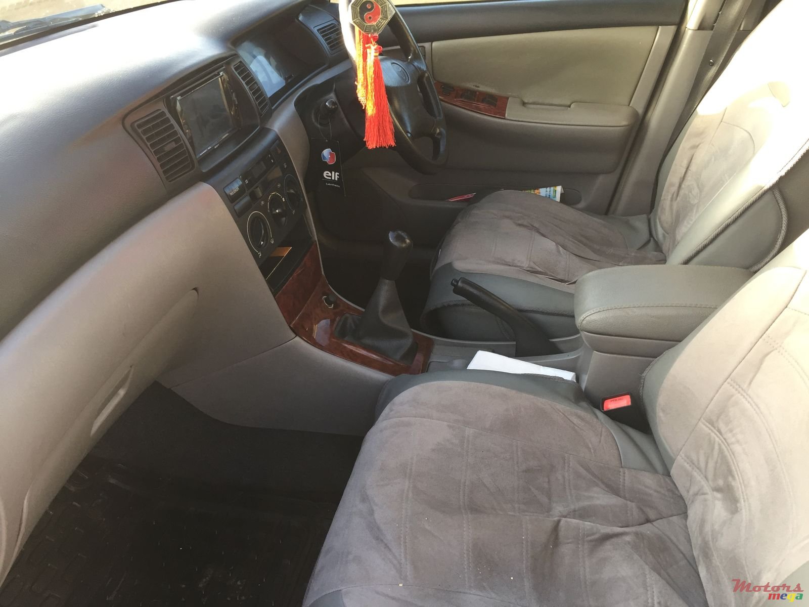 2001' Toyota Corolla NZE photo #4