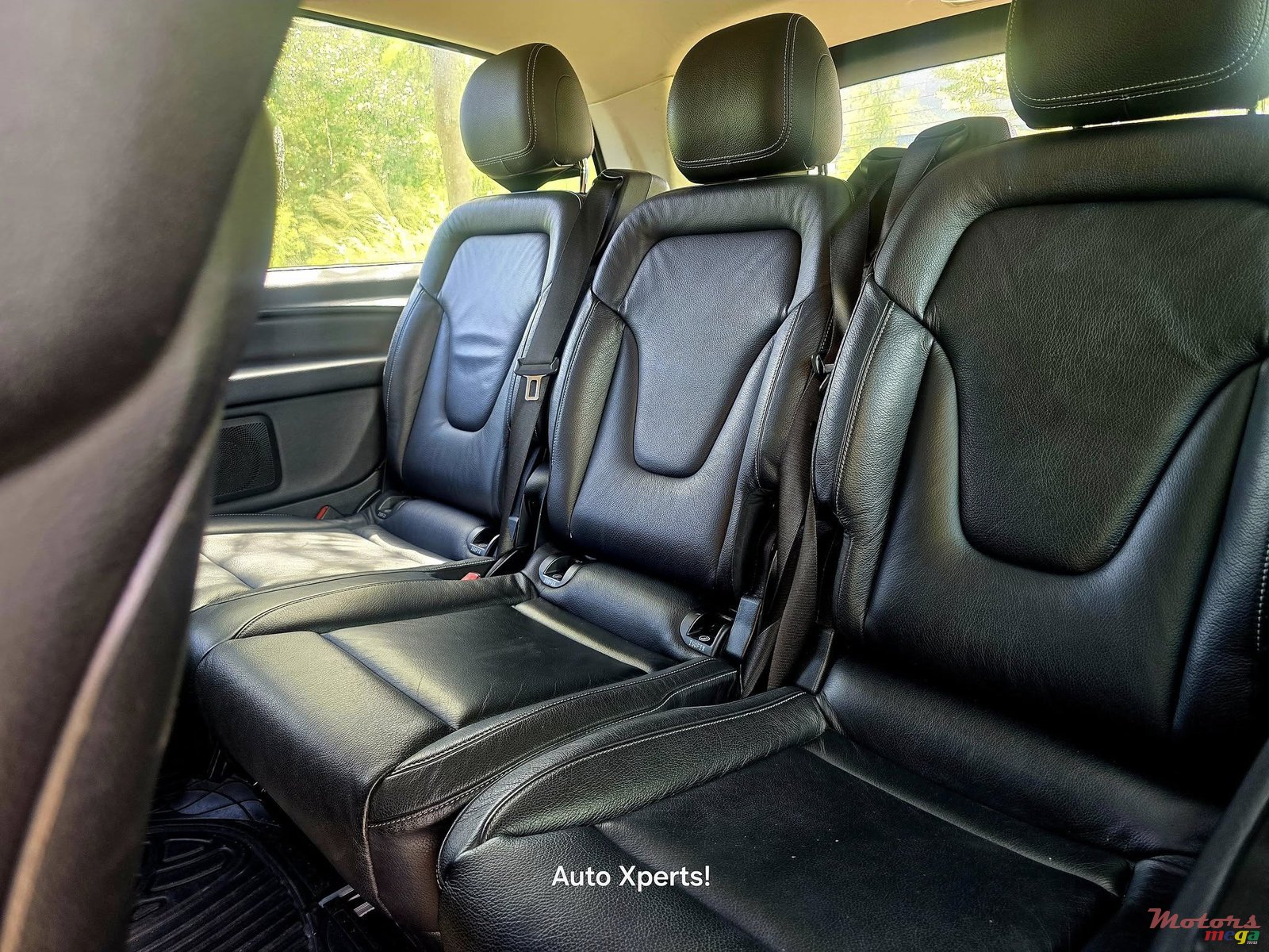 2017' Mercedes-Benz V 220 photo #5