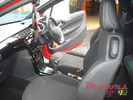 2011' Citroen DS3 photo #3