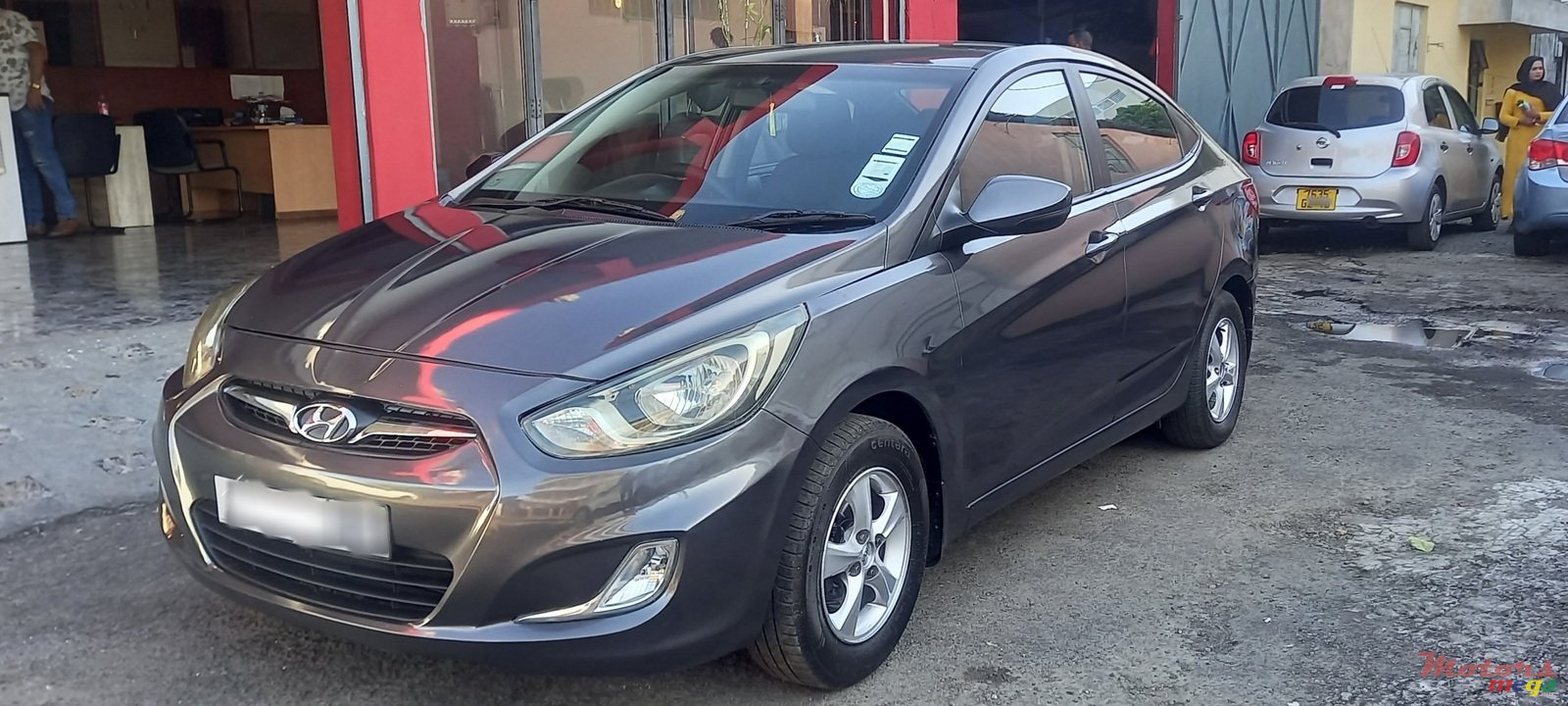 2013' Hyundai Accent photo #1