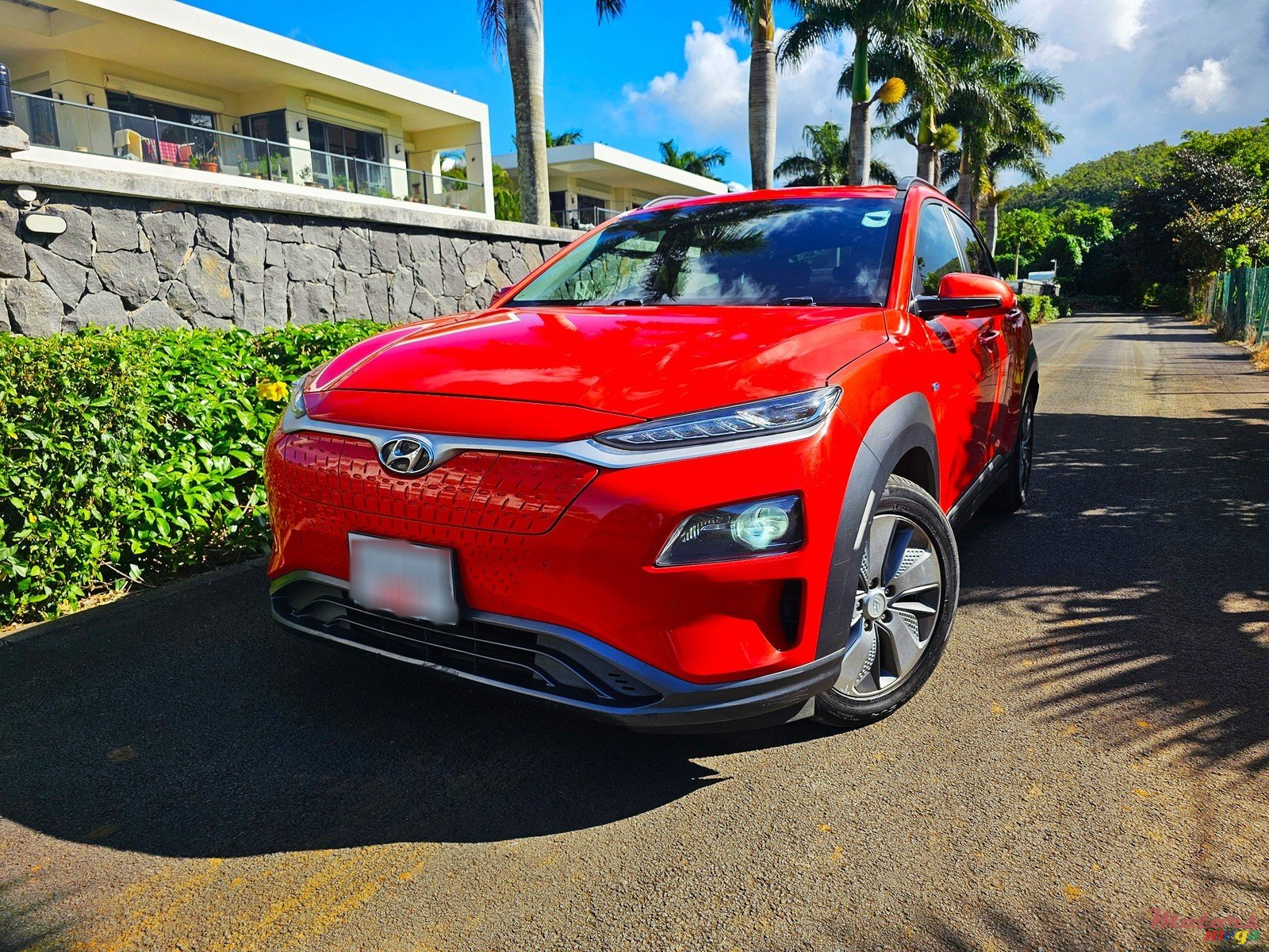 2019' Hyundai Kona Electric Blue-Drive photo #3