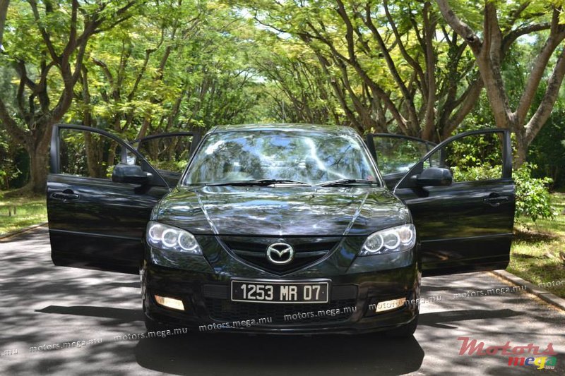 2007' Mazda 3 photo #1