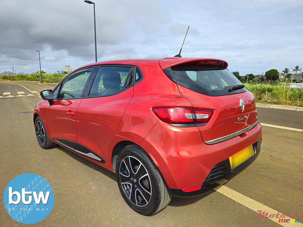 2013' Renault Clio 4 EXPRESSION photo #3