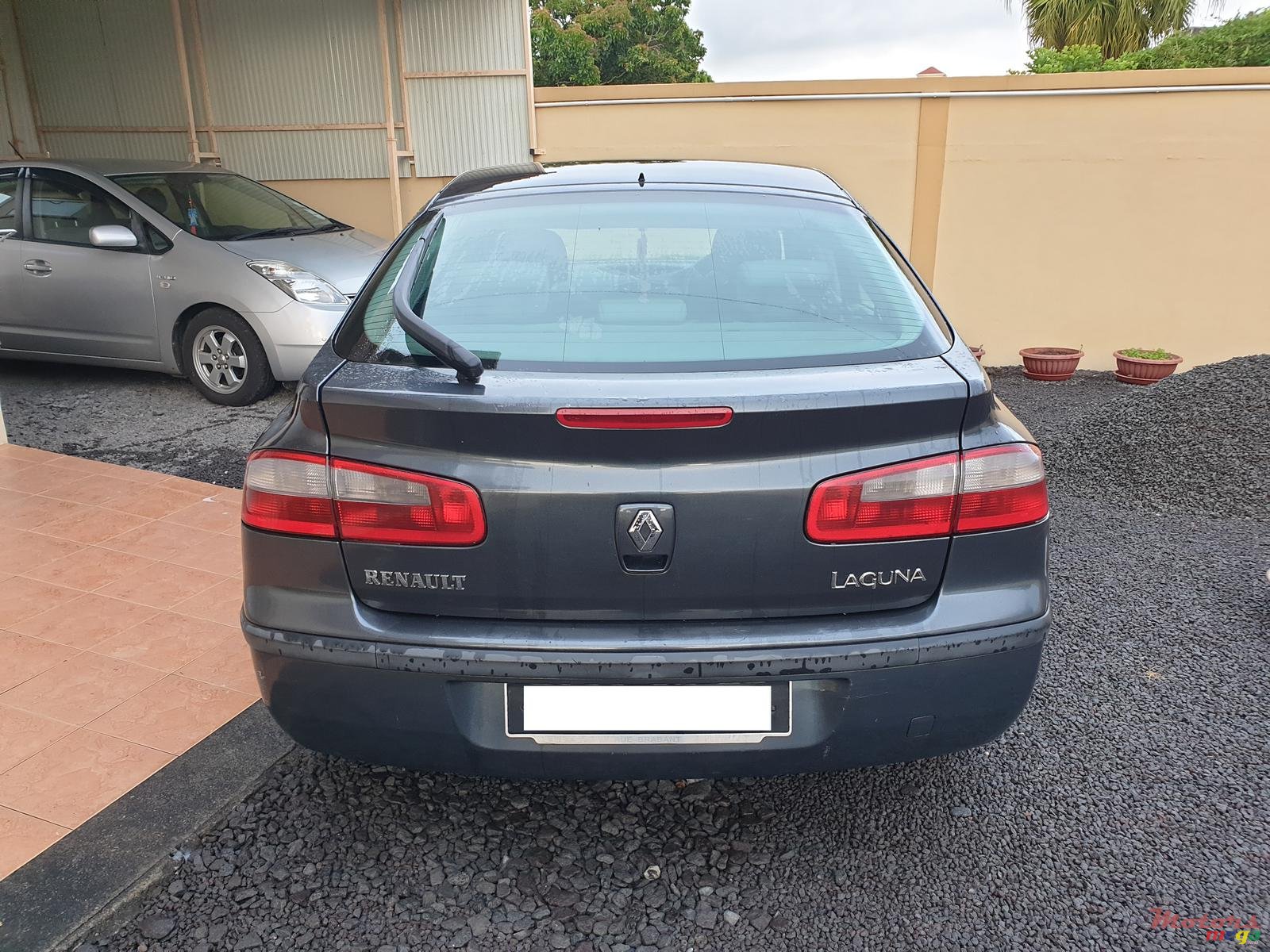 2003' Renault Laguna photo #2