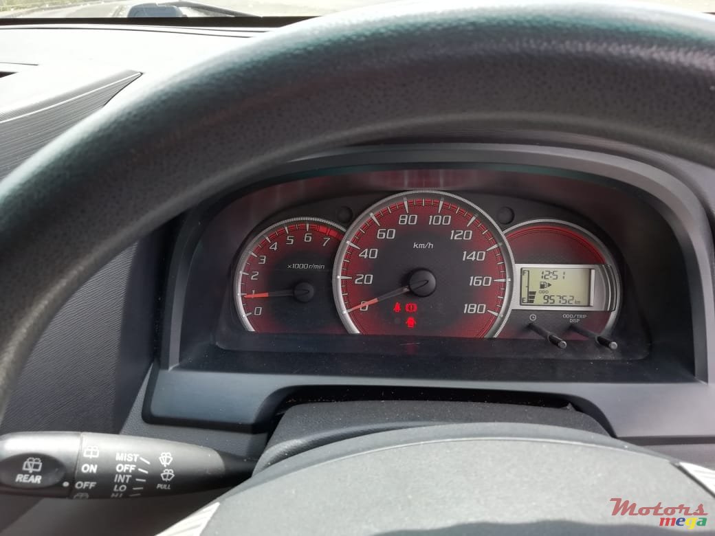 2014' Toyota Avanza photo #7