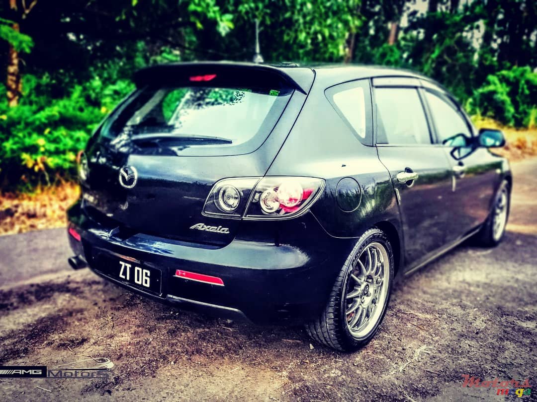 2006' Mazda Axela 1.5 Japan photo #4