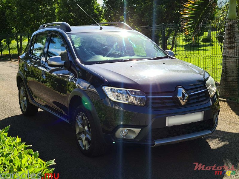 2019' Renault Sandero StepWay 1.6 photo #2