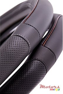 2016' Toyota UNIVERSAL STEERING COVER photo #7