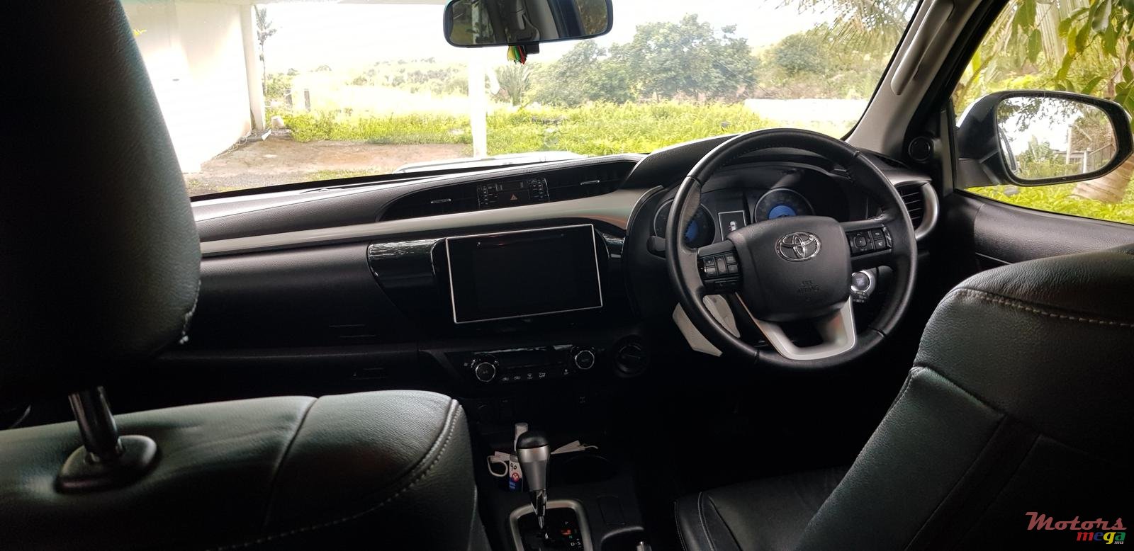 2017' Toyota Hilux photo #4