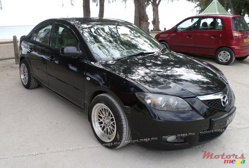 2005' Mazda 3 photo #2
