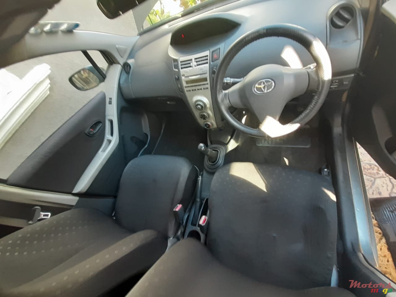 2007' Toyota Yaris photo #7