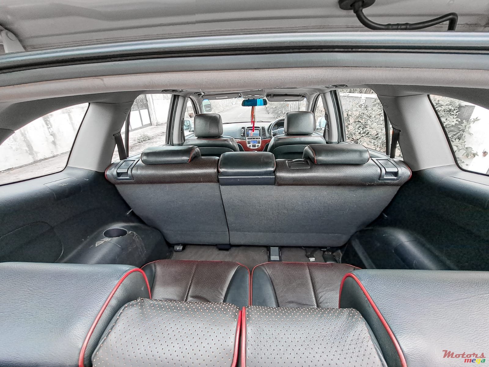 2008' Hyundai Santa Fe Second generation (CM; 2005) photo #7