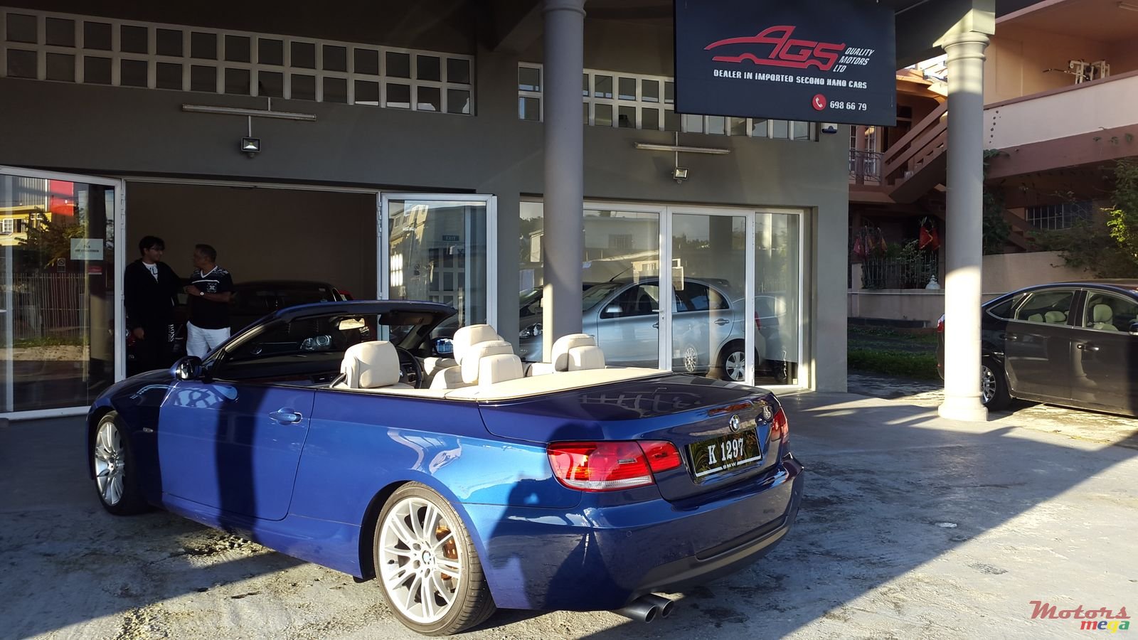 2007' BMW 3 Series Convertible 330i photo #1