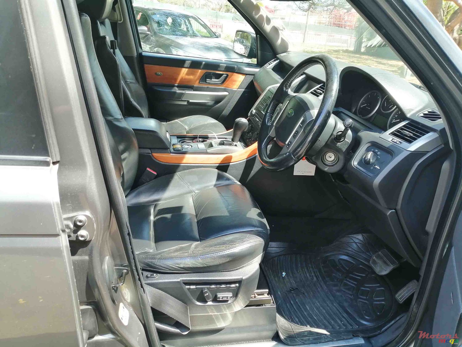 2007' Land Rover Range Rover Sport photo #5