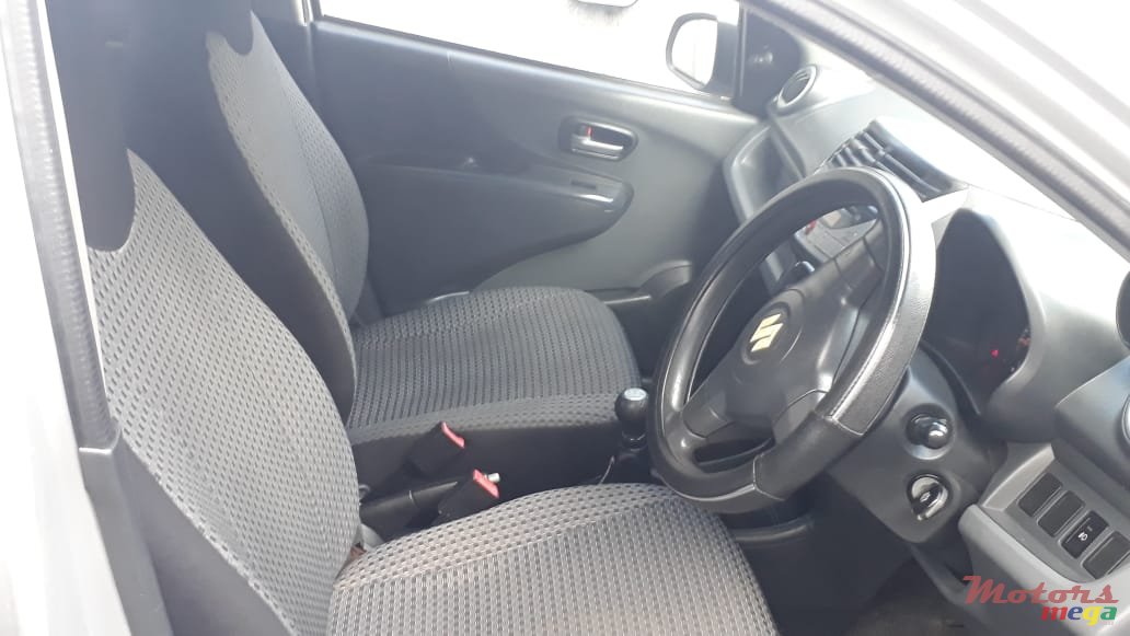 2012' Suzuki Celerio photo #5