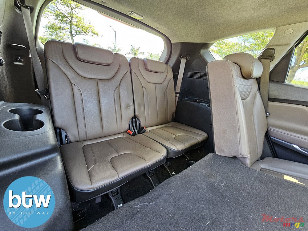 2018' Hyundai Santa Fe photo #7