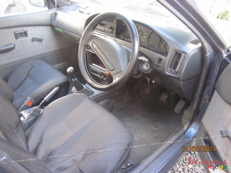 1991' Toyota photo #4