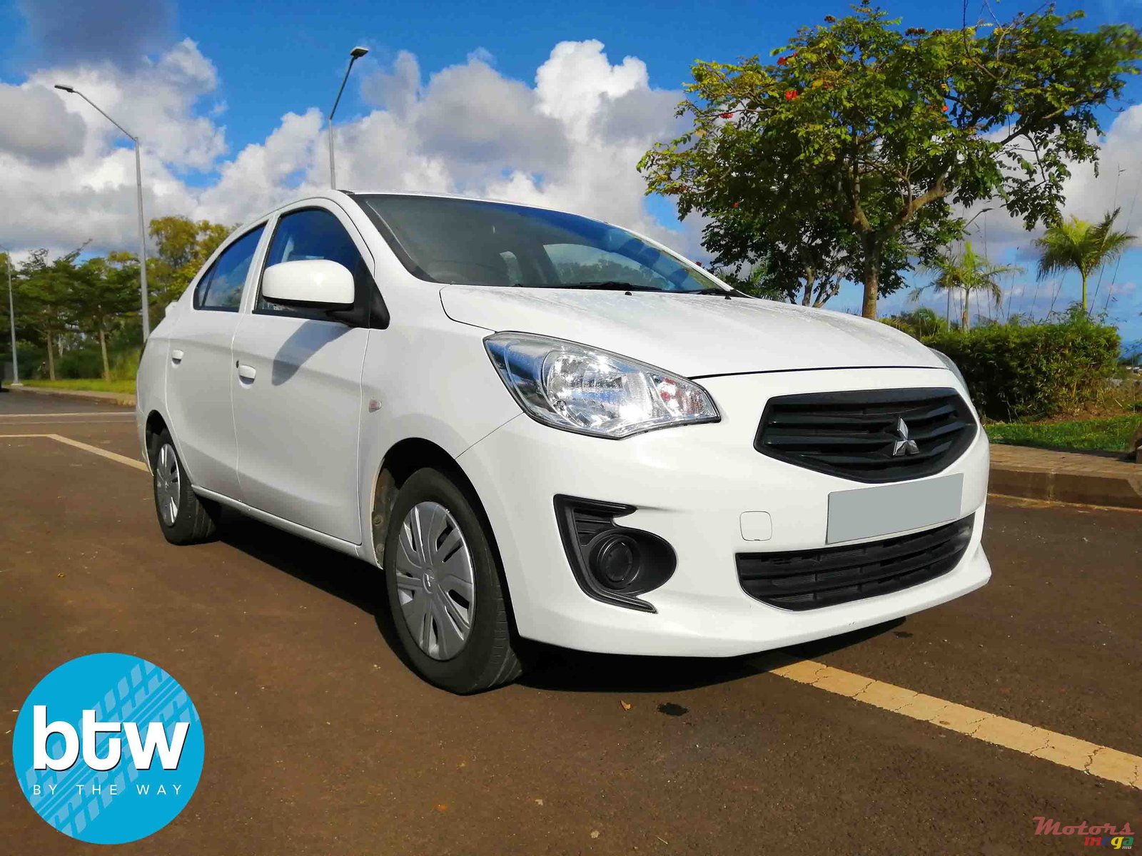 2016' Mitsubishi photo #1