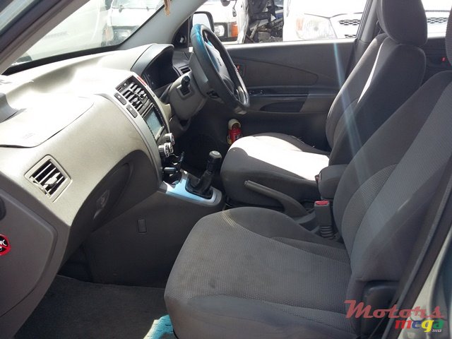 2007' Hyundai Tucson photo #5