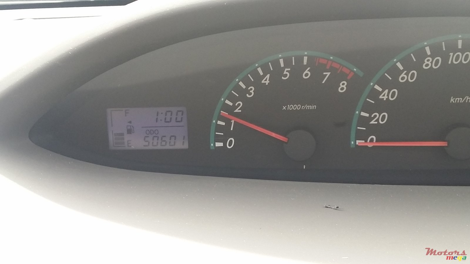 2012' Toyota Yaris sedan photo #3