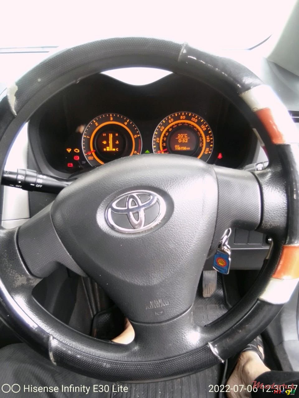 2007' Toyota Auris photo #5