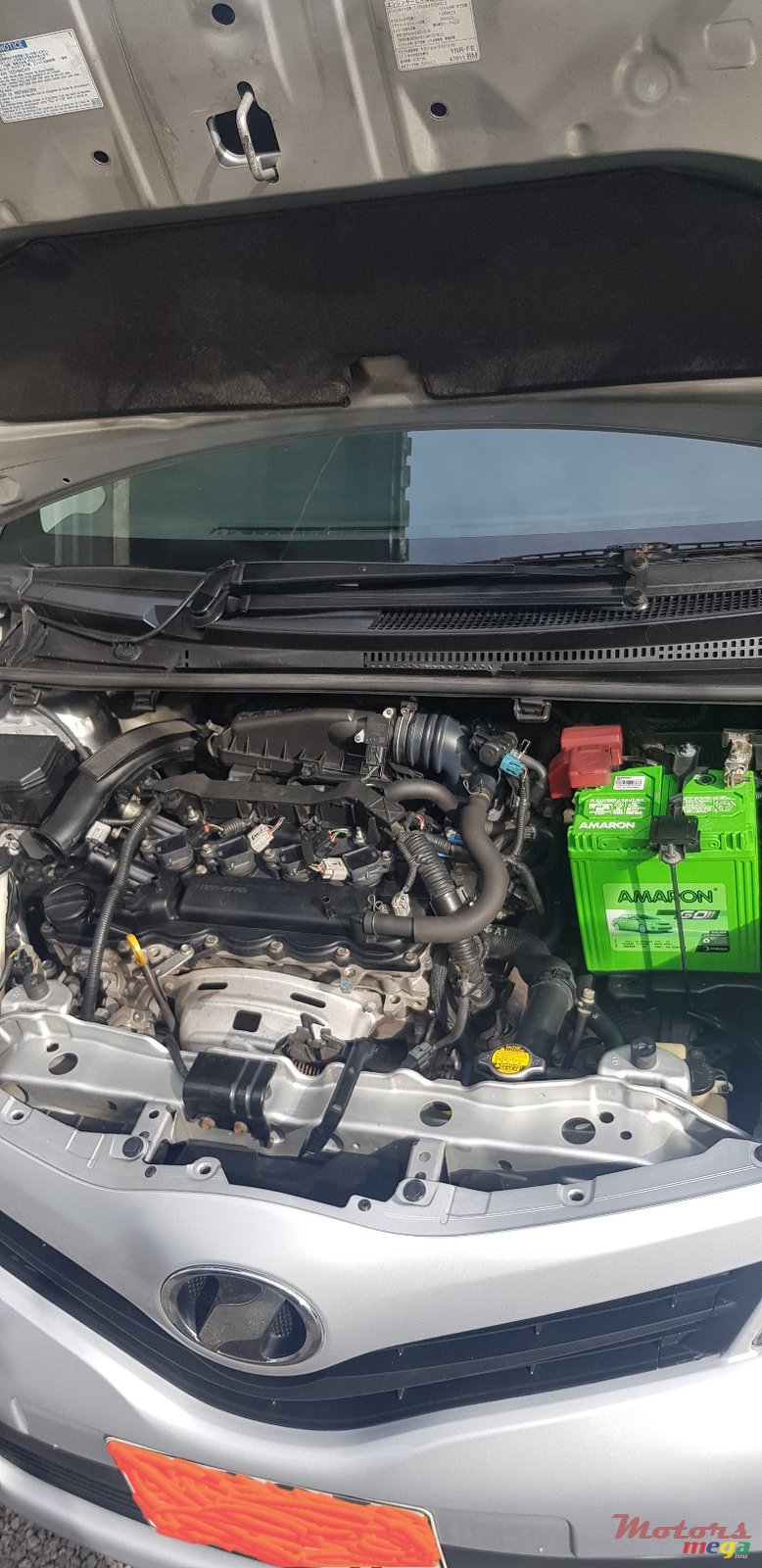 2011' Toyota Vitz photo #3