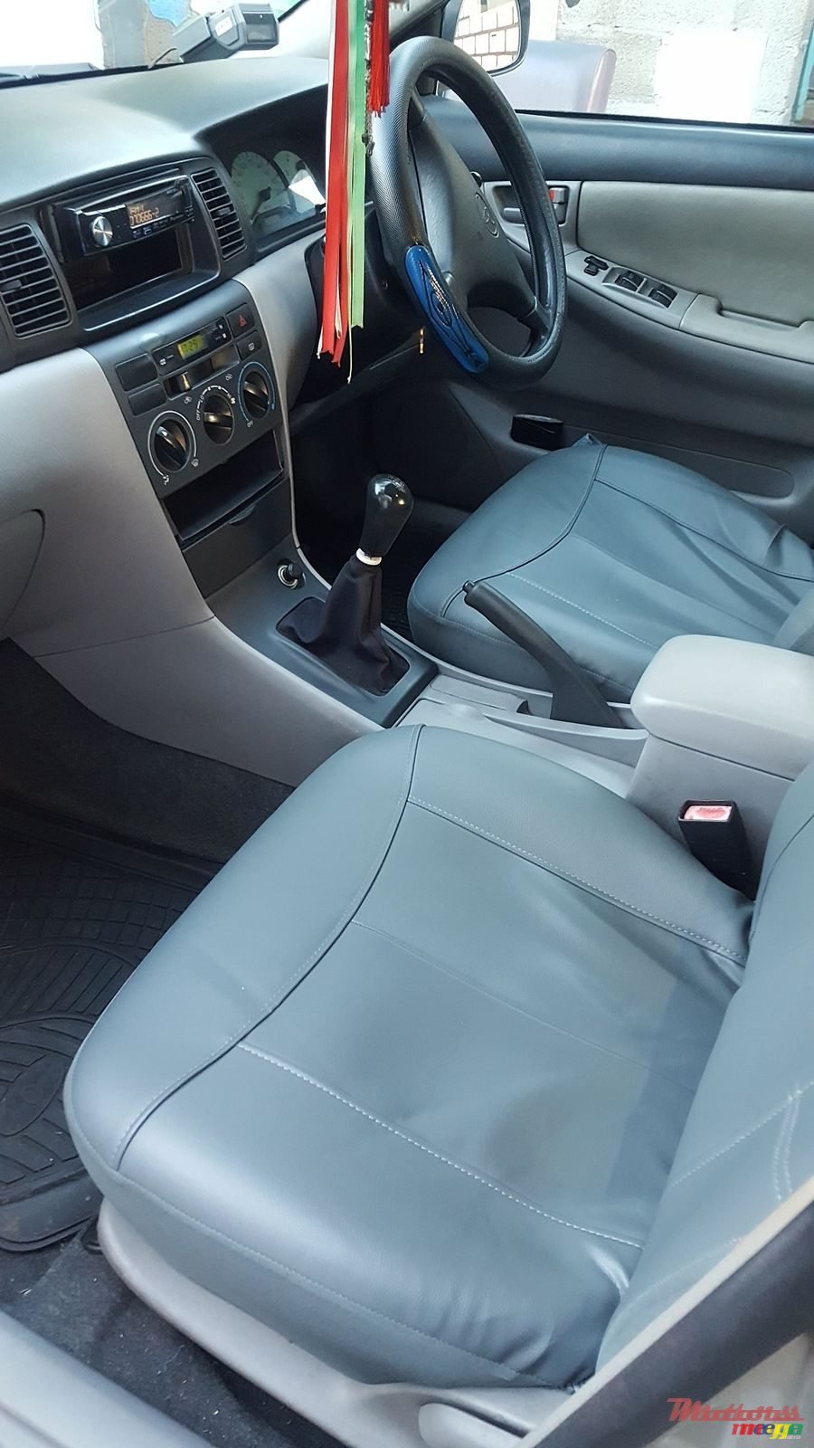 2001' Toyota Corolla photo #2