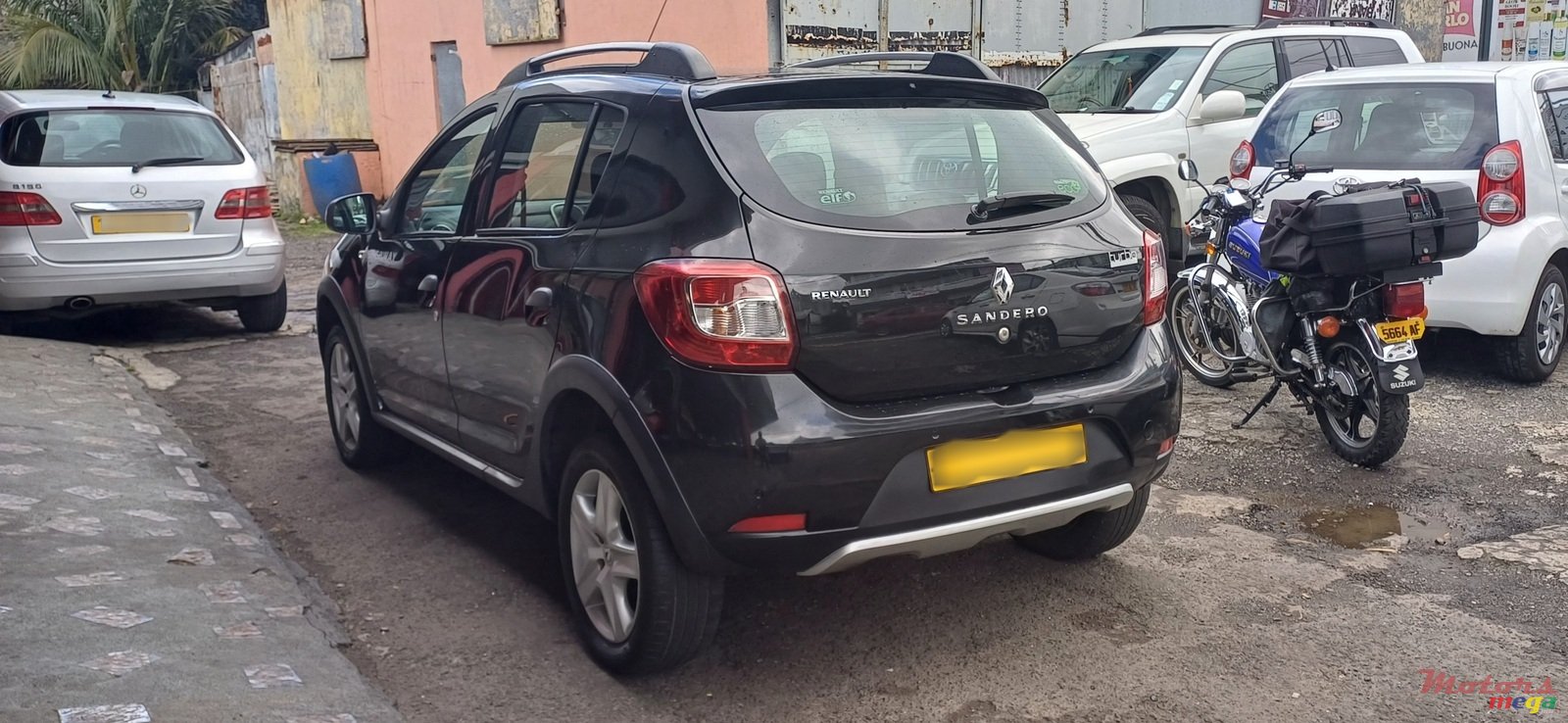 2014' Renault Sandero photo #2