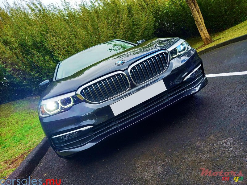 2019' BMW 530 e Luxury Line eDrive photo #1
