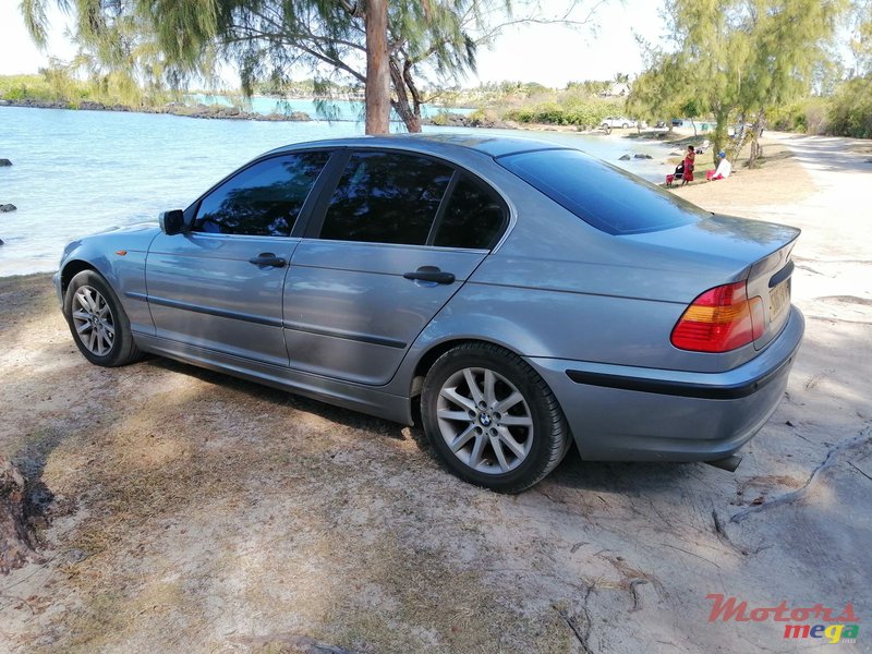 2004' BMW 3 Series E46 photo #1