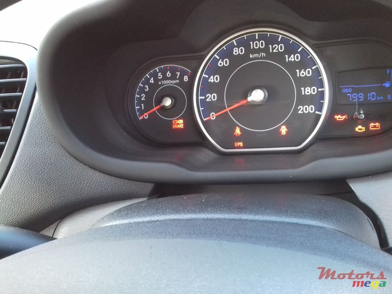 2013' Hyundai i10 1.1L Petrol photo #4